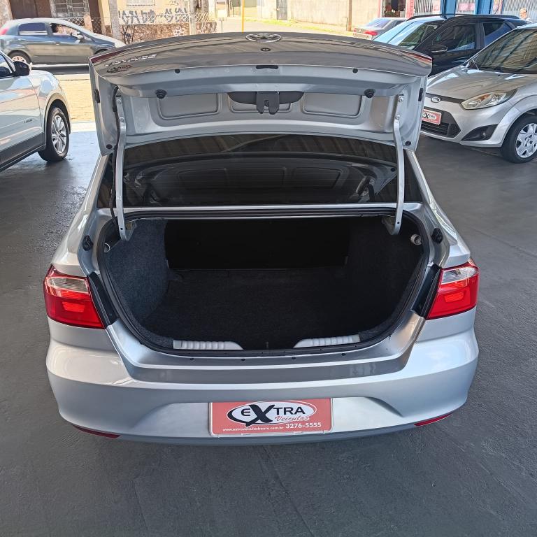 VOLKSWAGEN Voyage - Foto