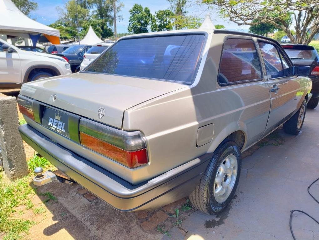 VOLKSWAGEN Voyage - Foto