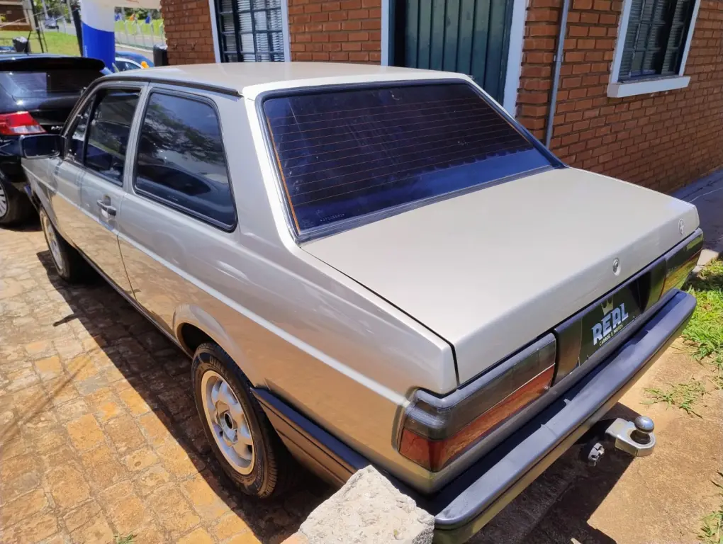 VOLKSWAGEN Voyage - Foto