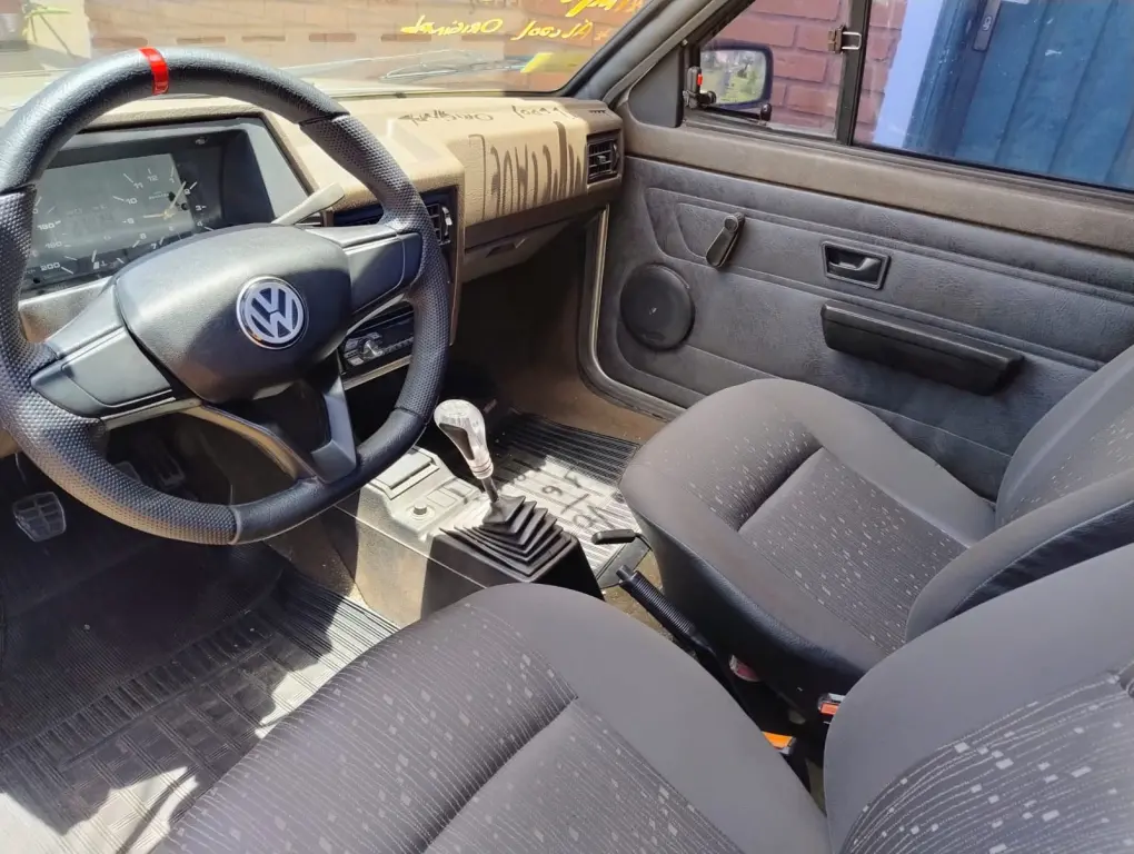 VOLKSWAGEN Voyage - Foto
