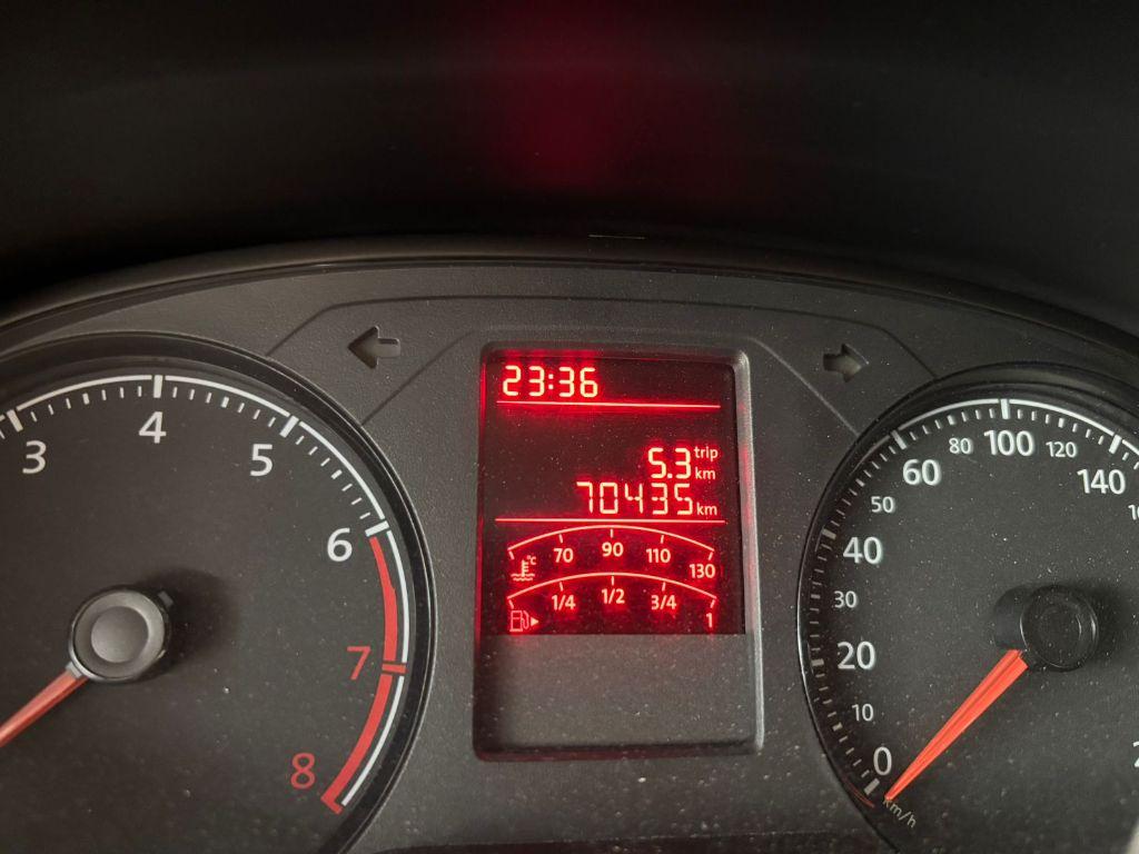 VOLKSWAGEN Voyage - Foto