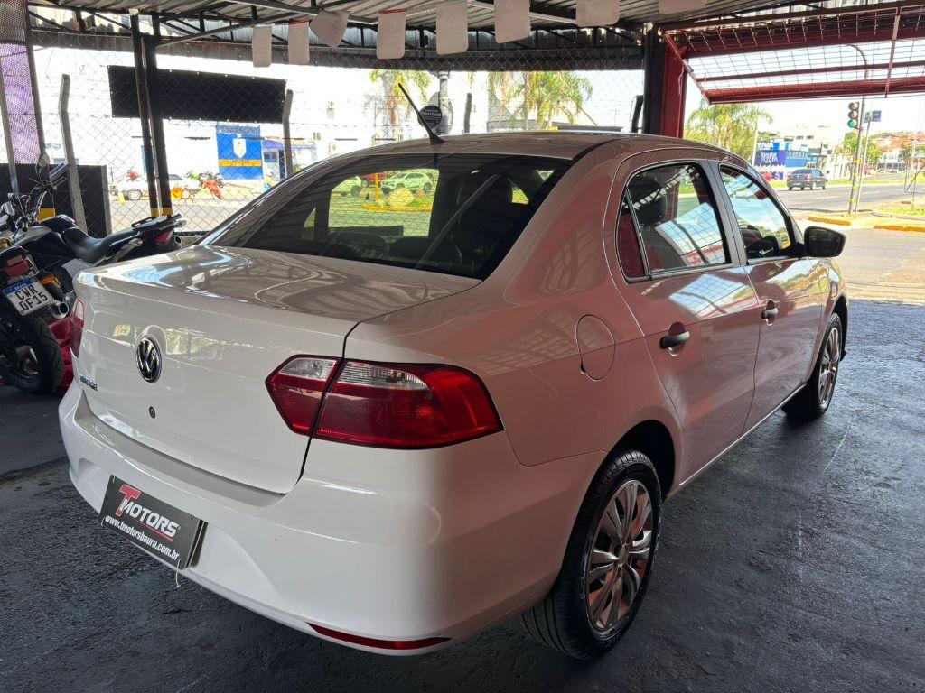 VOLKSWAGEN Voyage - Foto