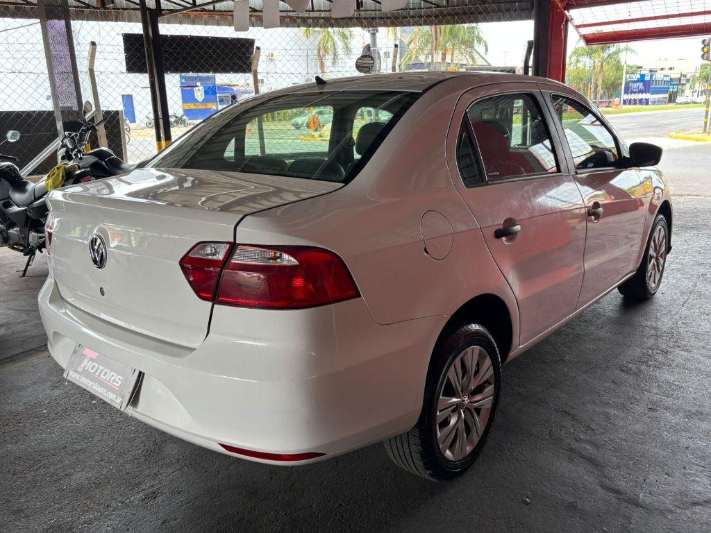 VOLKSWAGEN Voyage - Foto