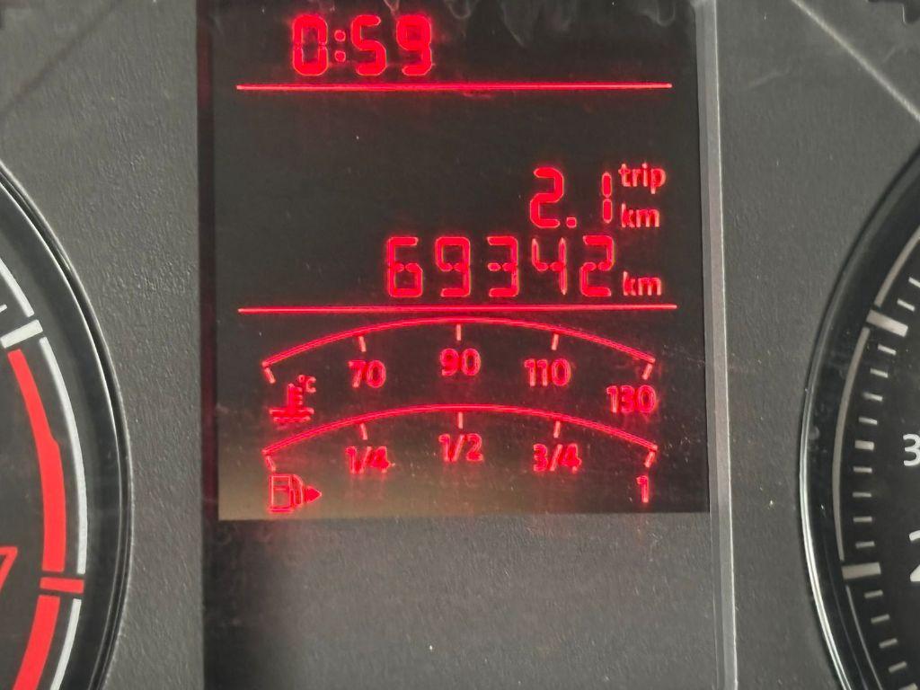 VOLKSWAGEN Voyage - Foto