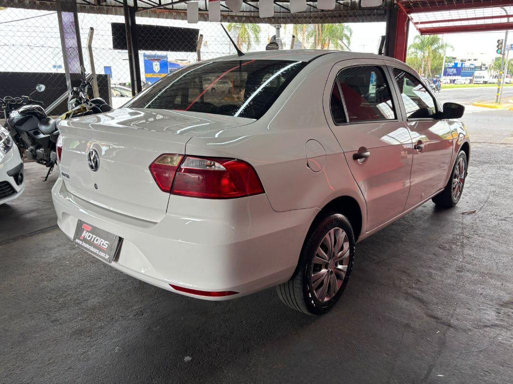 VOLKSWAGEN Voyage - Foto