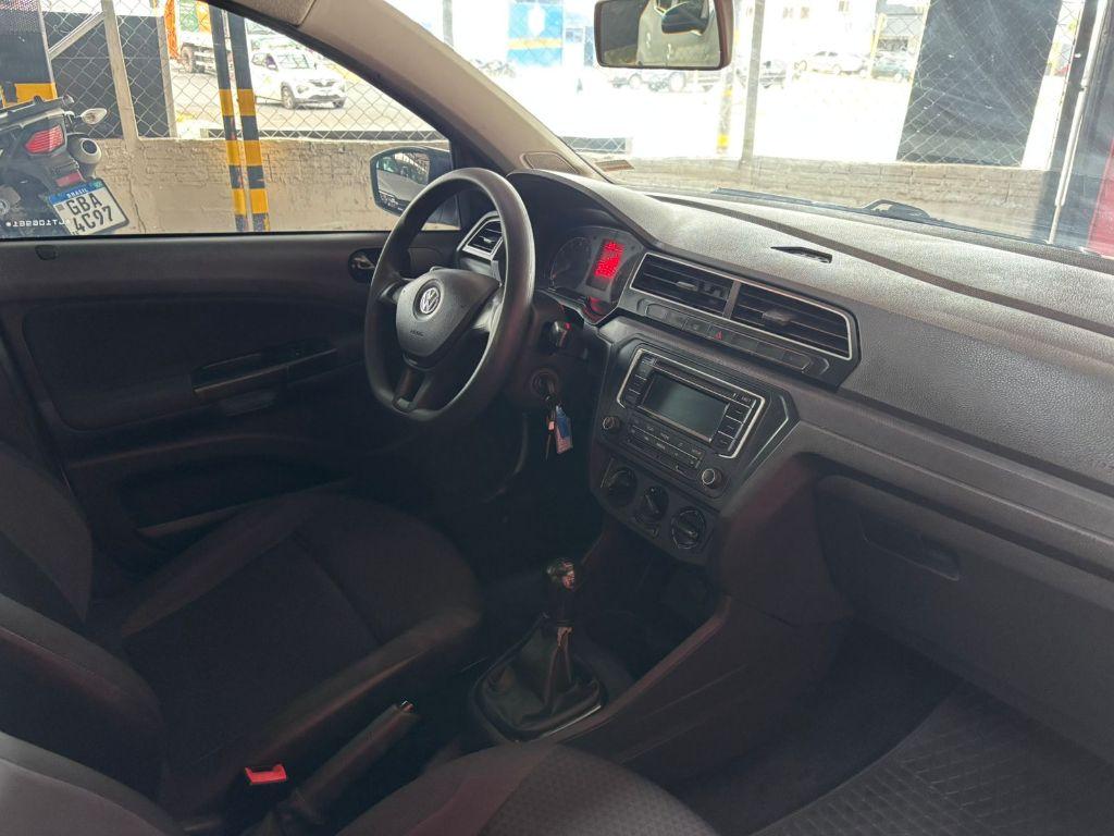 VOLKSWAGEN Voyage - Foto