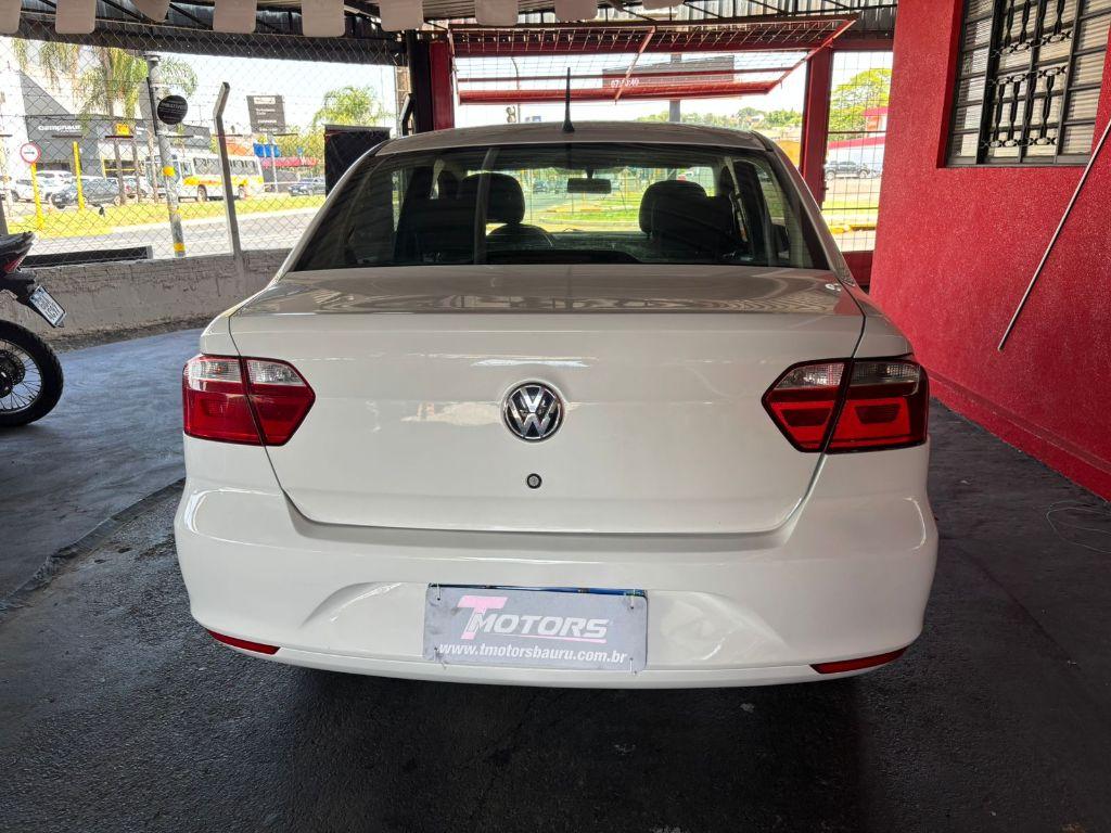 VOLKSWAGEN Voyage - Foto