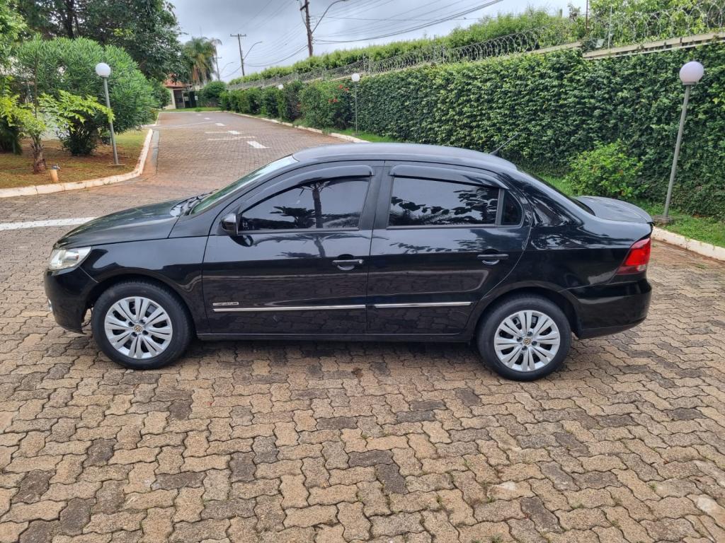 VOLKSWAGEN Voyage - Foto