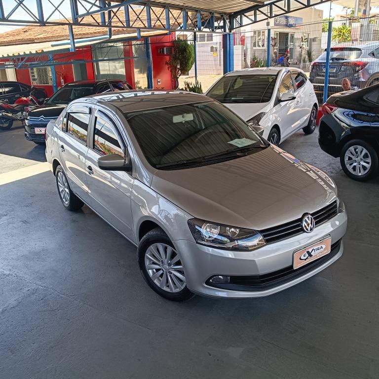 VOLKSWAGEN Voyage - Foto