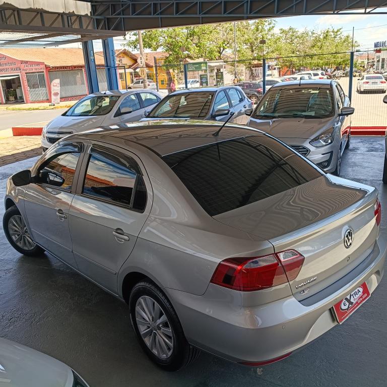 VOLKSWAGEN Voyage - Foto