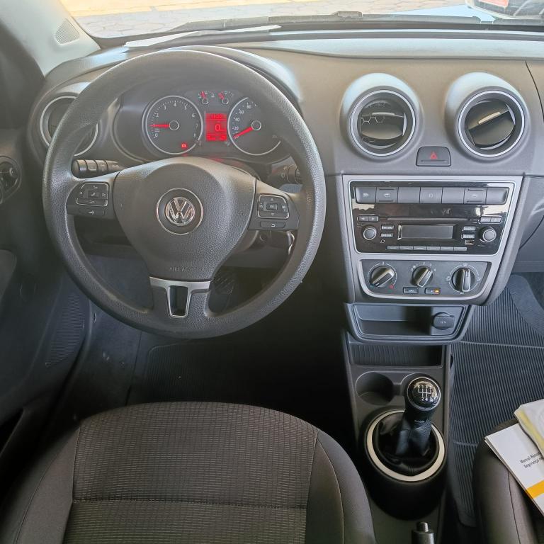 VOLKSWAGEN Voyage - Foto