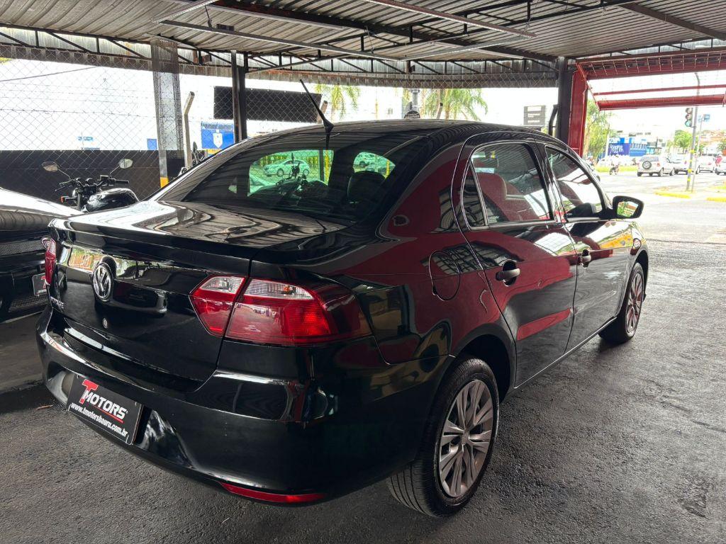 VOLKSWAGEN Voyage - Foto