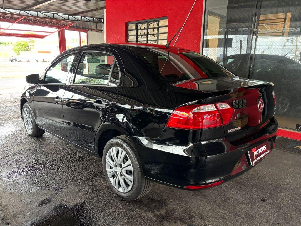 VOLKSWAGEN Voyage - Foto