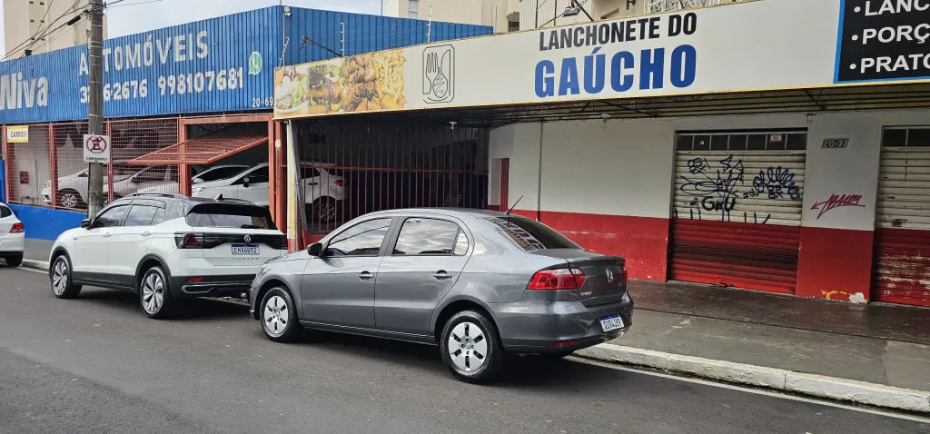 VOLKSWAGEN Voyage - Foto