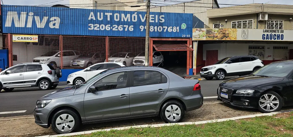 VOLKSWAGEN Voyage - Foto