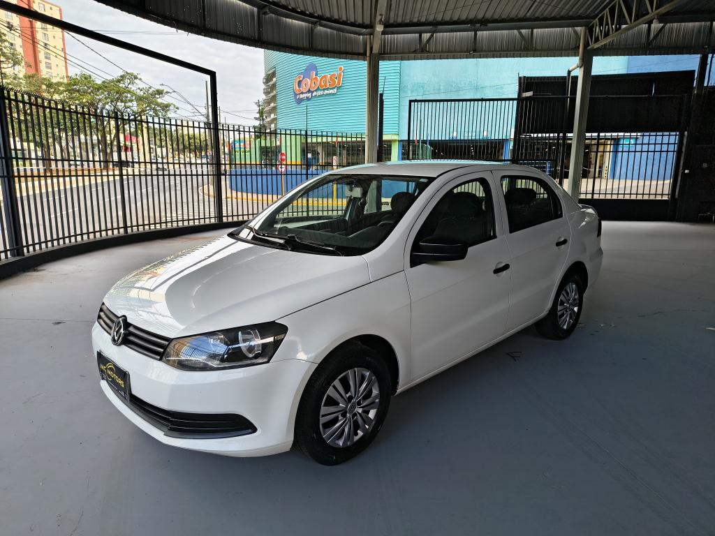 VOLKSWAGEN Voyage - Foto