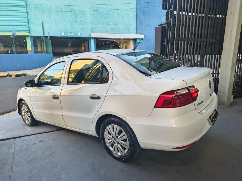 VOLKSWAGEN Voyage - Foto