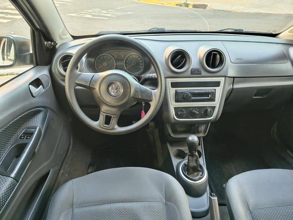 VOLKSWAGEN Voyage - Foto
