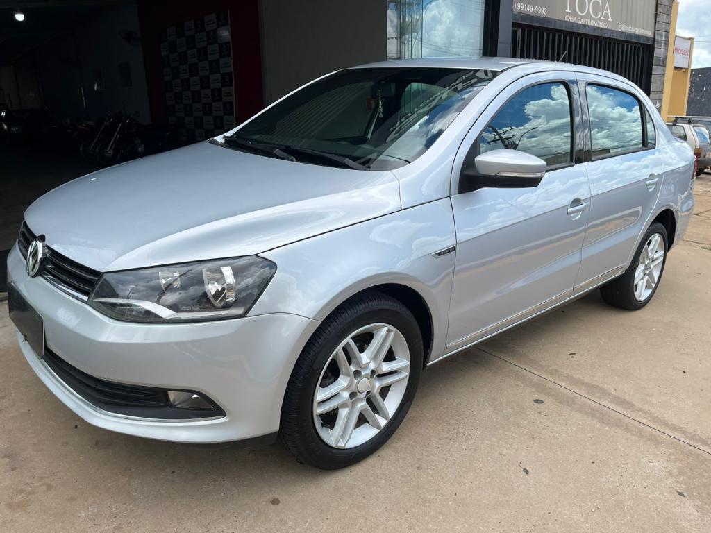 VOLKSWAGEN Voyage - Foto