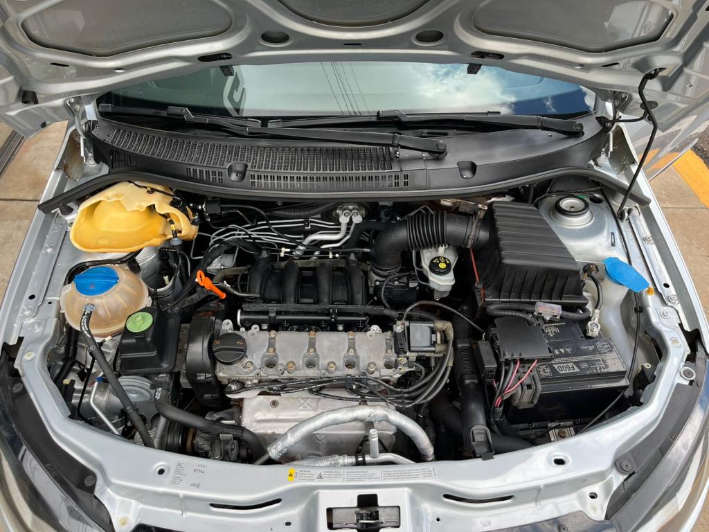 VOLKSWAGEN Voyage - Foto