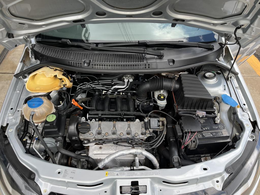 VOLKSWAGEN Voyage - Foto