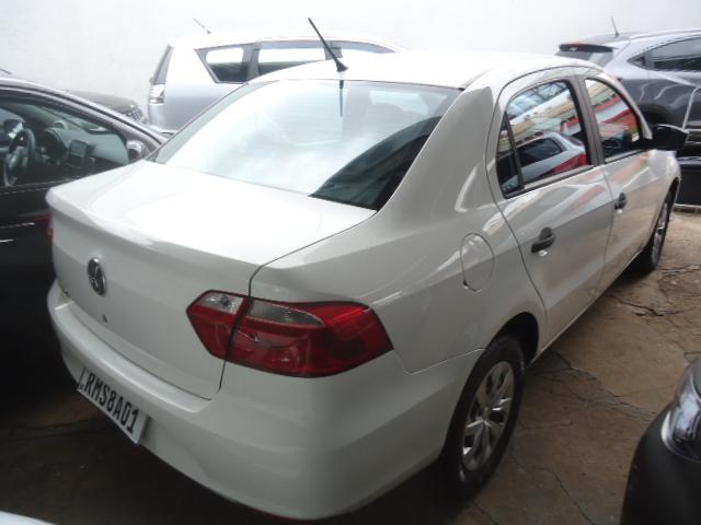 VOLKSWAGEN Voyage - Foto