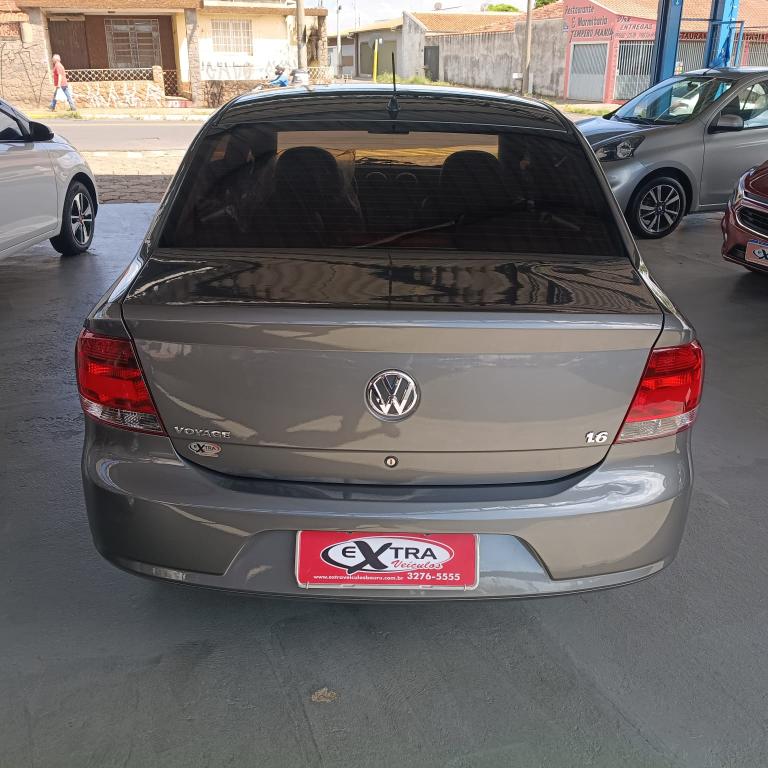 VOLKSWAGEN Voyage - Foto