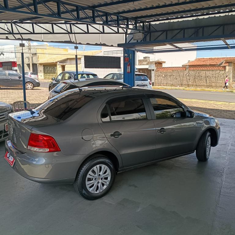 VOLKSWAGEN Voyage - Foto