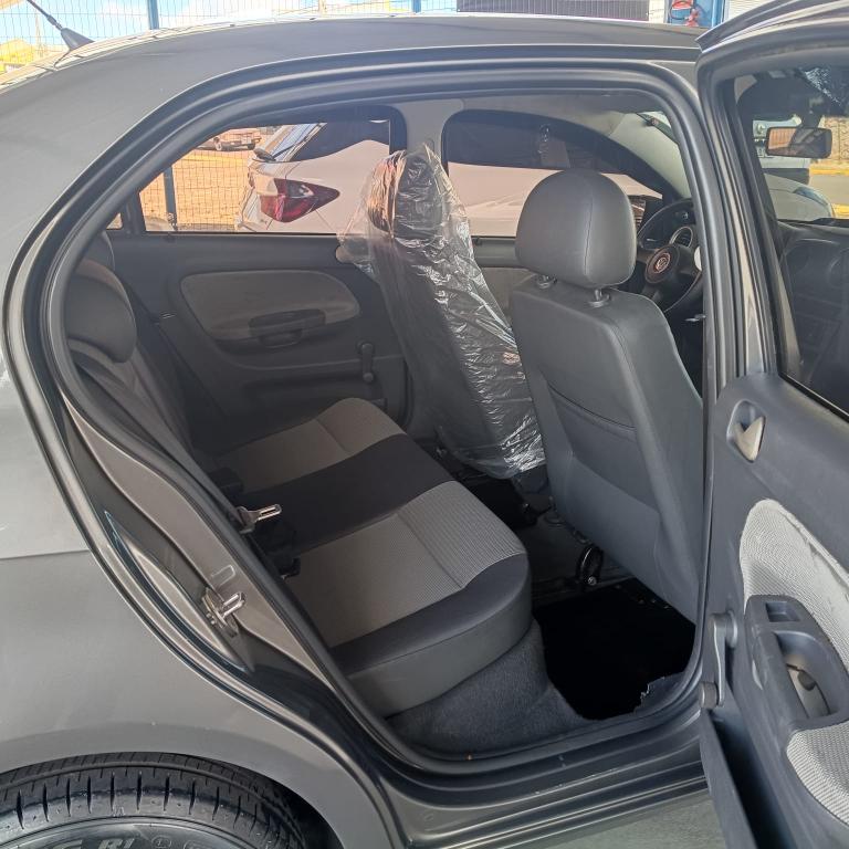 VOLKSWAGEN Voyage - Foto