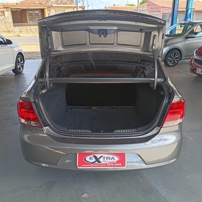 VOLKSWAGEN Voyage - Foto