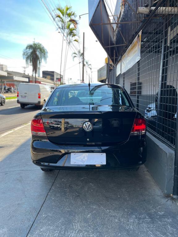 VOLKSWAGEN Voyage - Foto