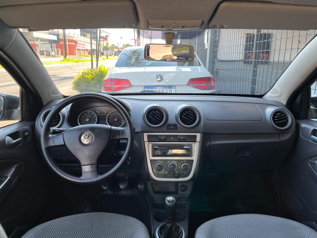 VOLKSWAGEN Voyage - Foto