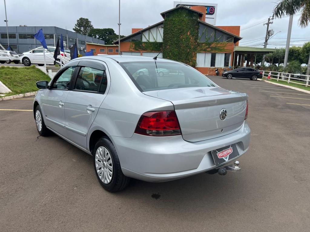 VOLKSWAGEN Voyage - Foto