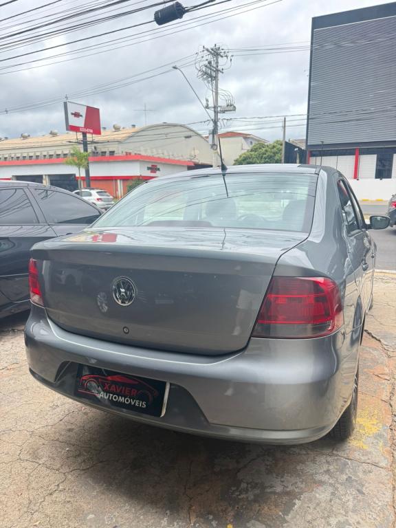 VOLKSWAGEN Voyage - Foto