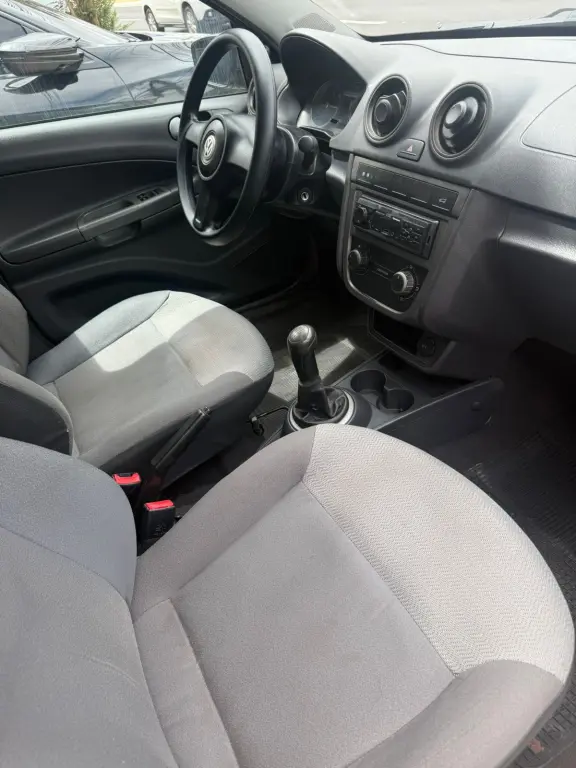 VOLKSWAGEN Voyage - Foto