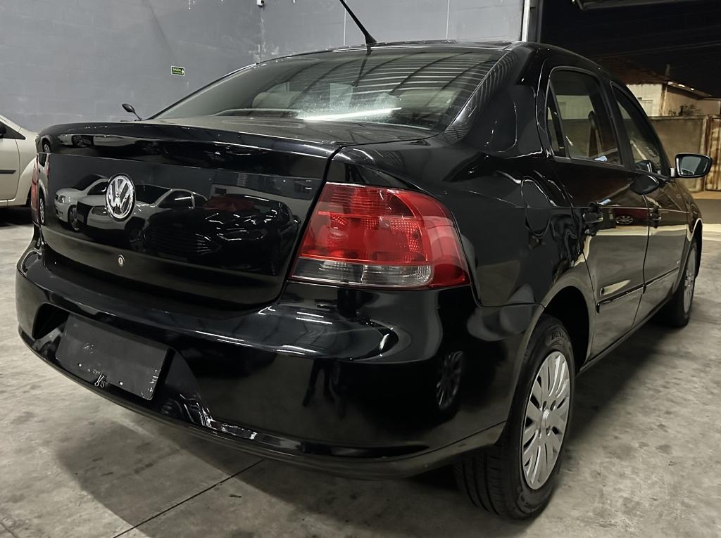 VOLKSWAGEN Voyage - Foto