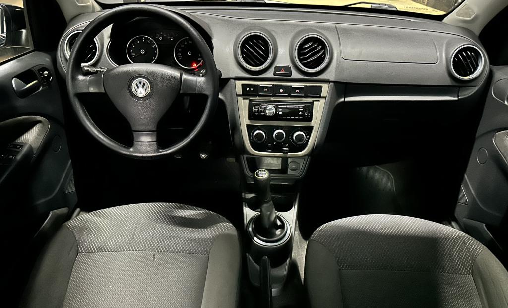 VOLKSWAGEN Voyage - Foto