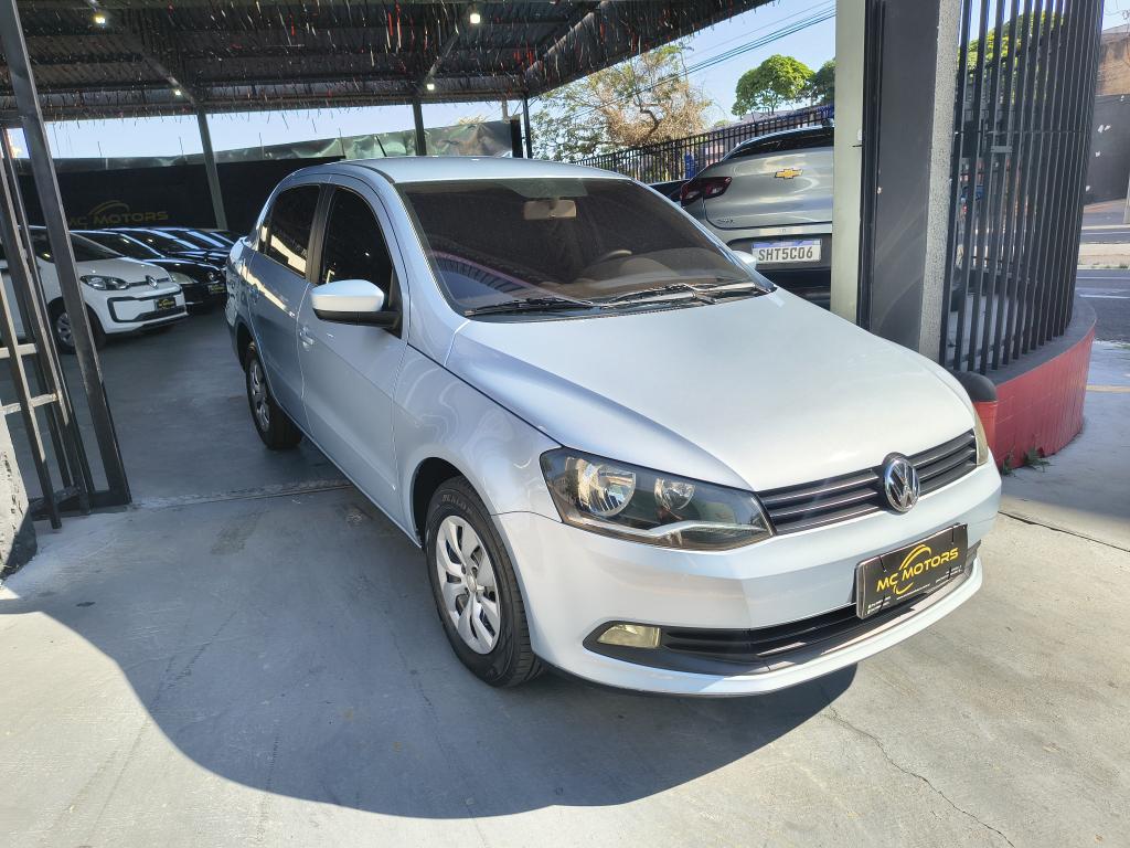 VOLKSWAGEN Voyage - Foto