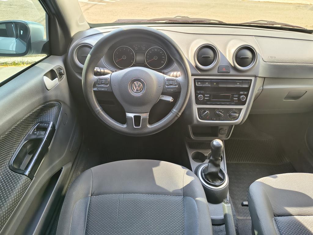 VOLKSWAGEN Voyage - Foto