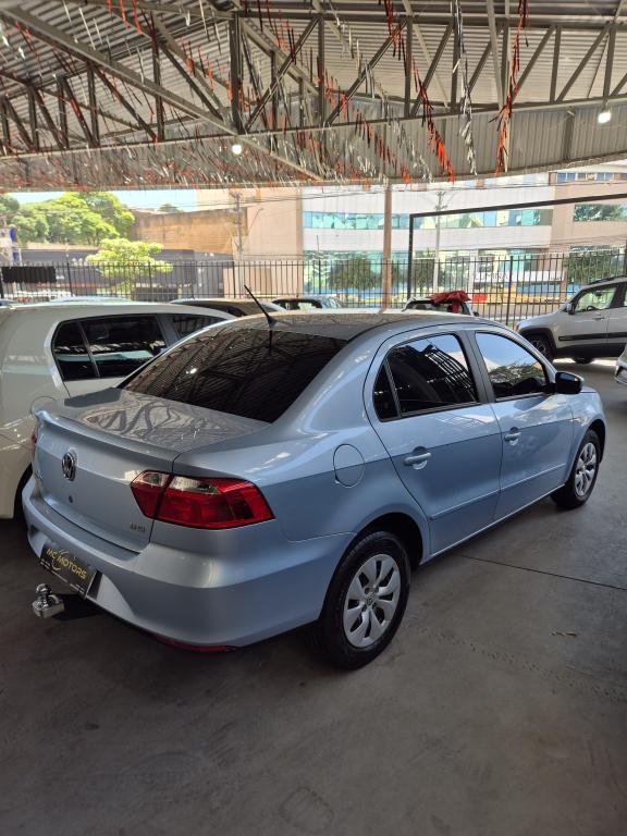 VOLKSWAGEN Voyage - Foto