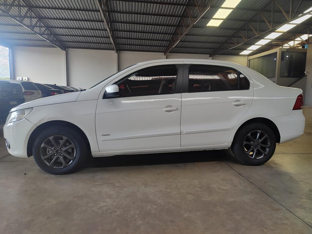 VOLKSWAGEN Voyage