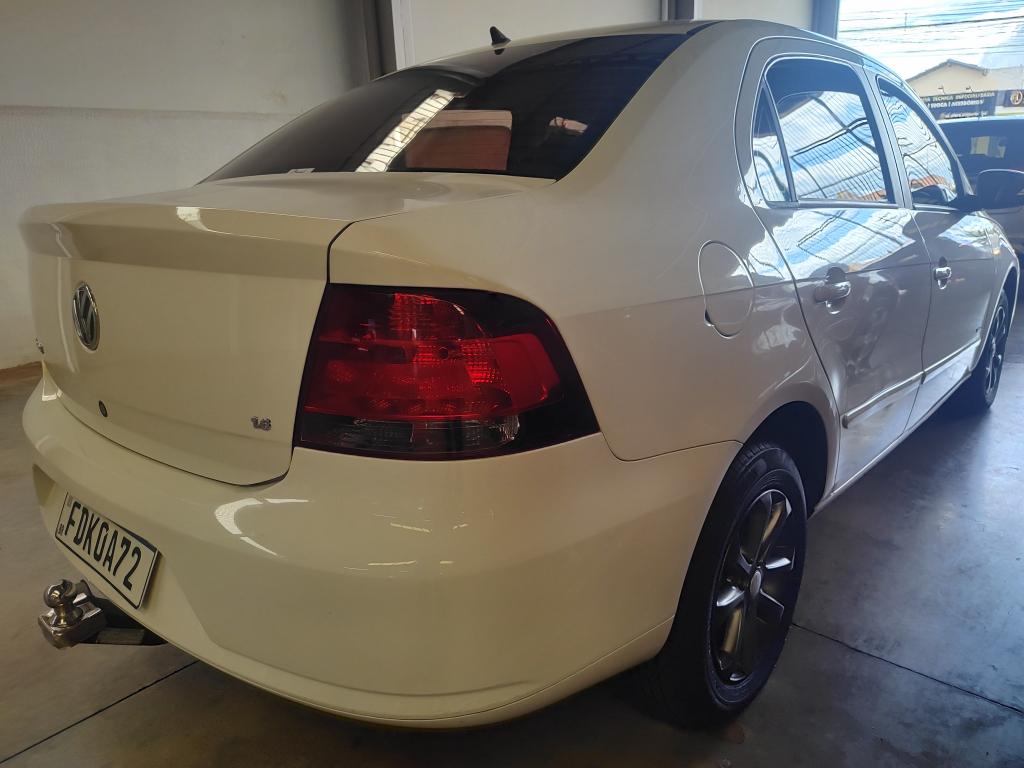 VOLKSWAGEN Voyage - Foto