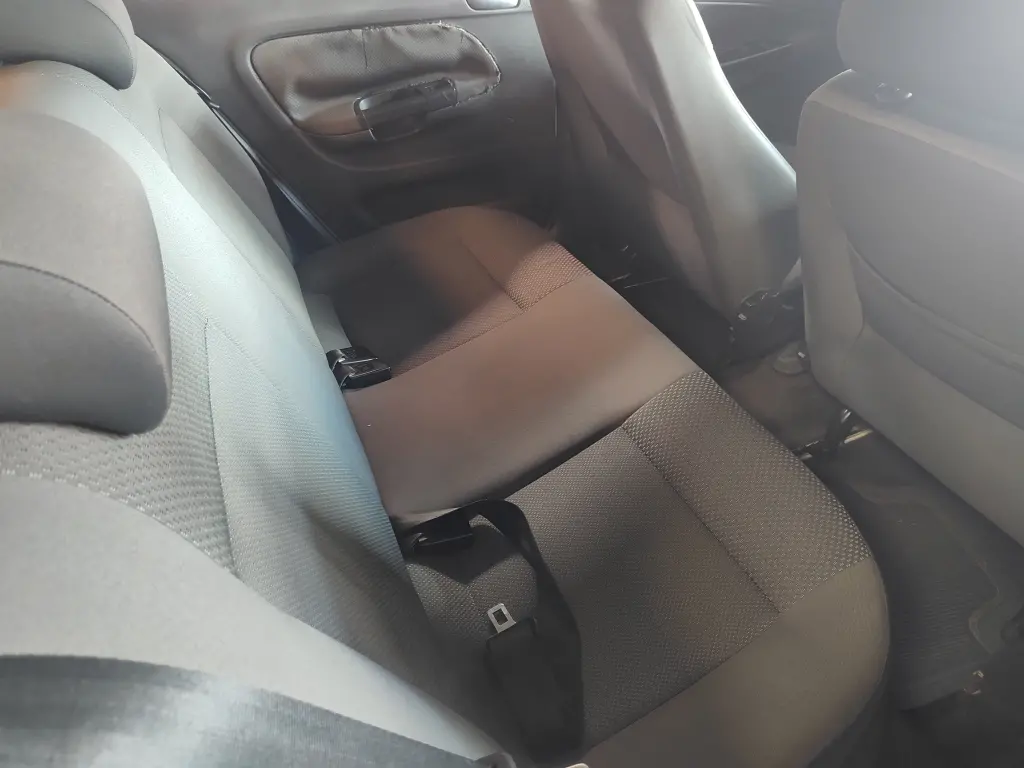 VOLKSWAGEN Voyage - Foto