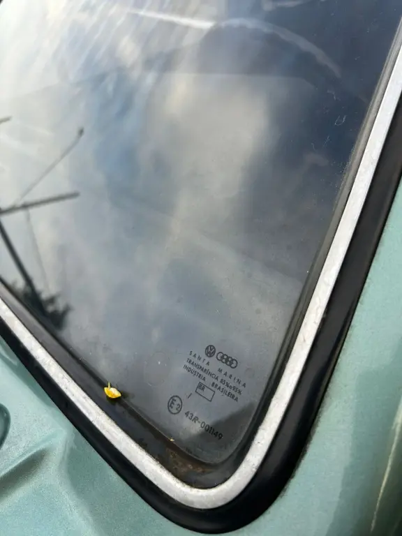 VOLKSWAGEN Voyage - Foto