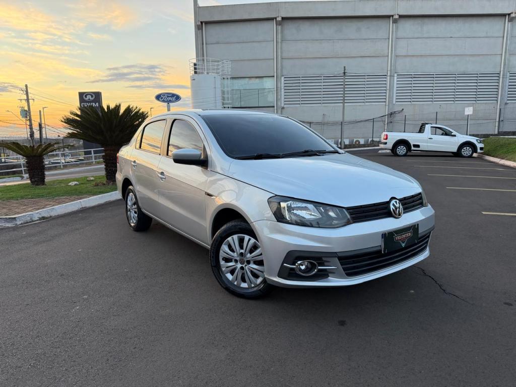 VOLKSWAGEN Voyage - Foto