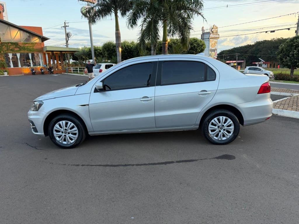 VOLKSWAGEN Voyage - Foto