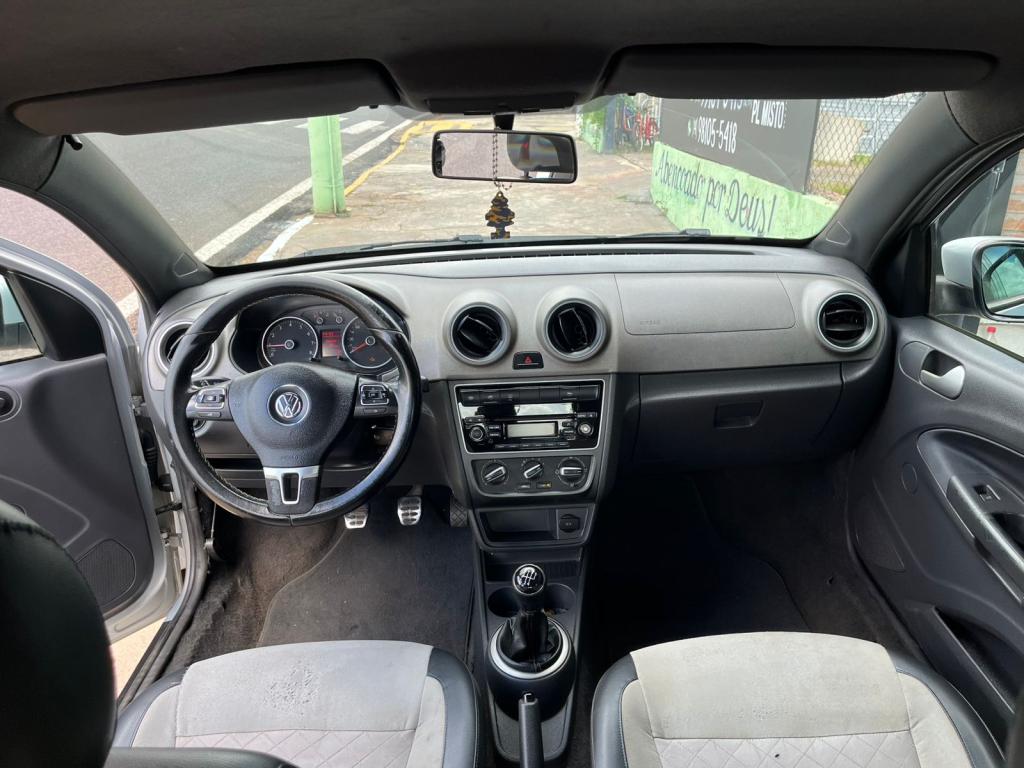 VOLKSWAGEN Voyage - Foto