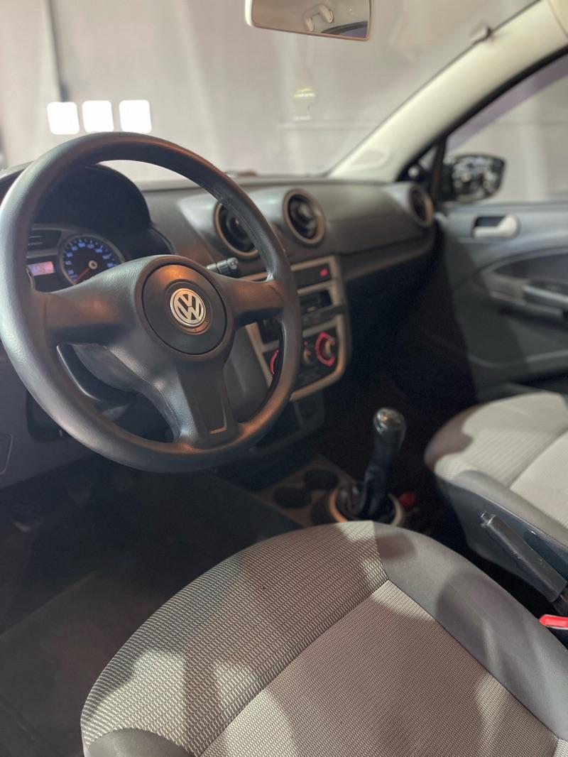 VOLKSWAGEN Voyage - Foto