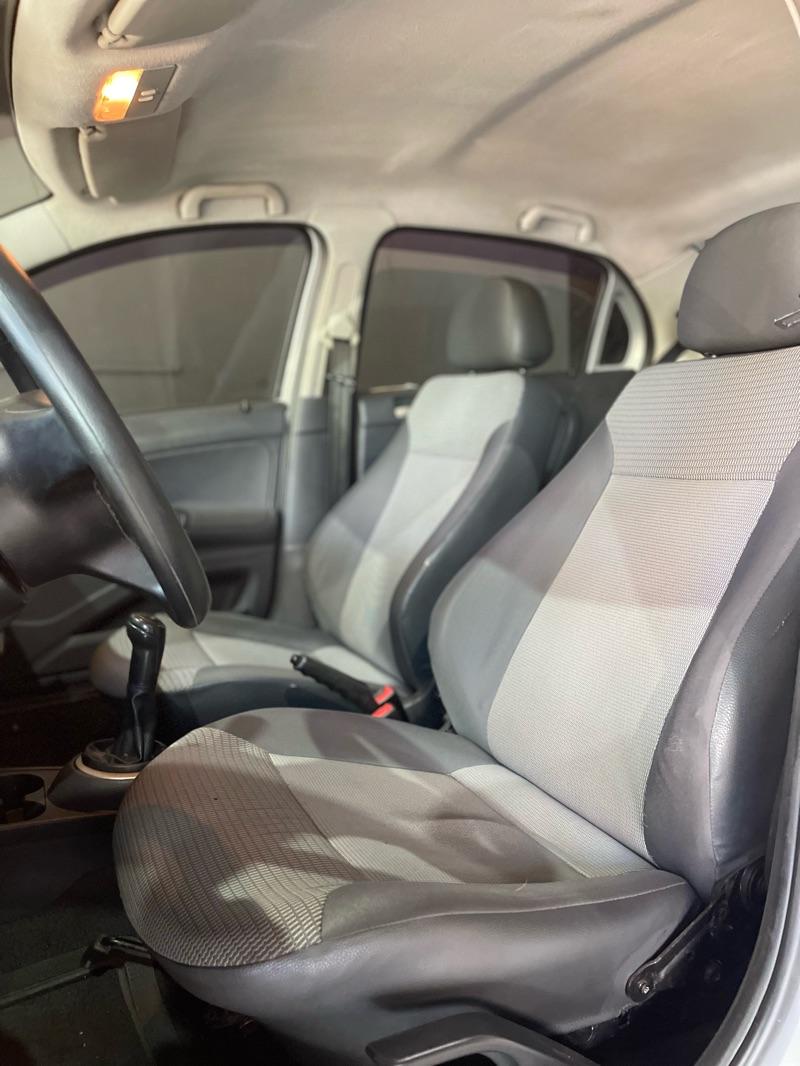 VOLKSWAGEN Voyage - Foto