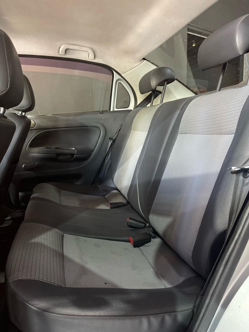 VOLKSWAGEN Voyage - Foto